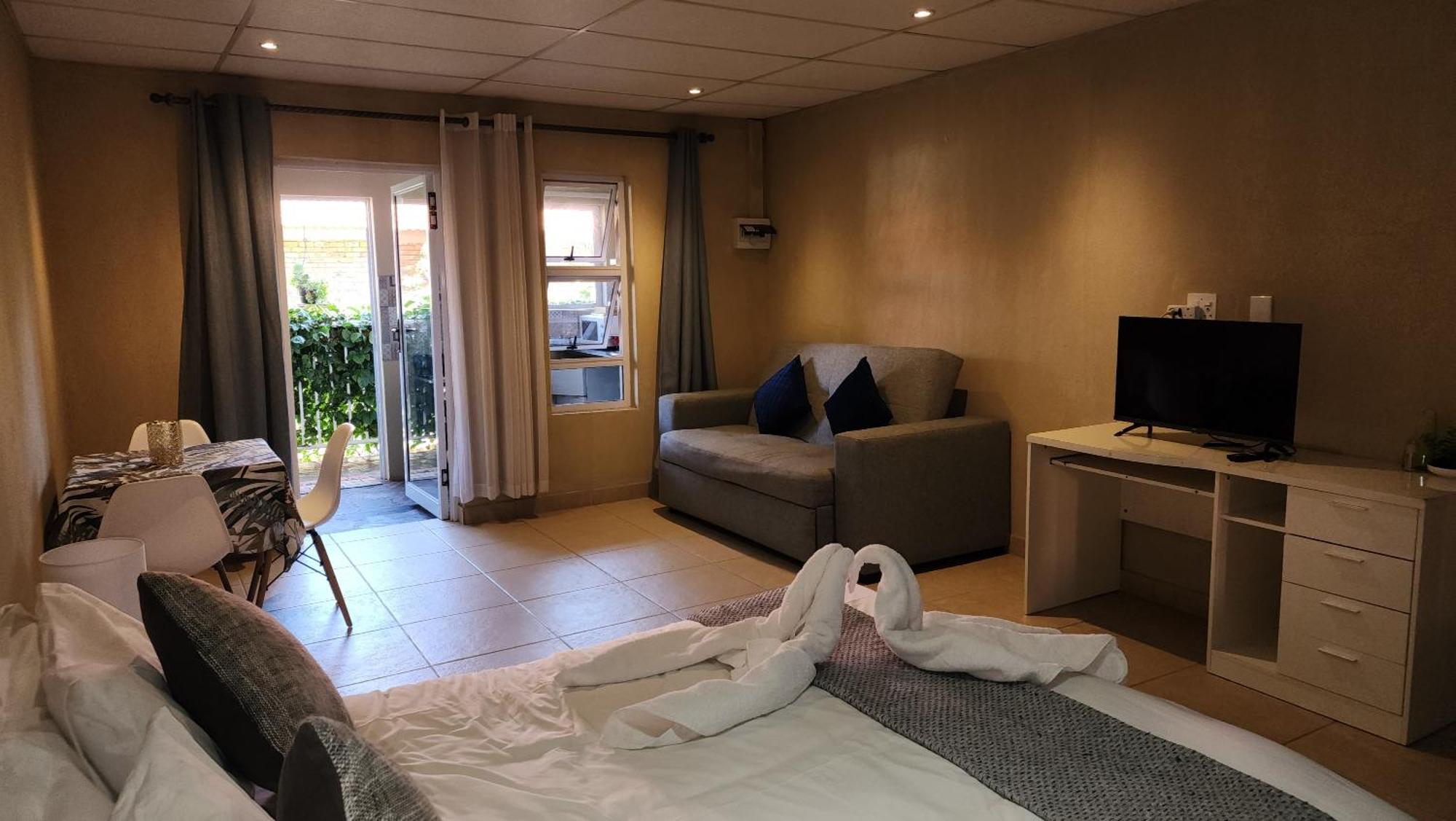 Koi Apartment *