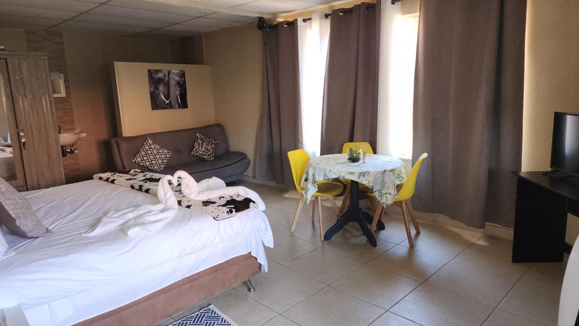 Koi Apartment Hartbeespoort